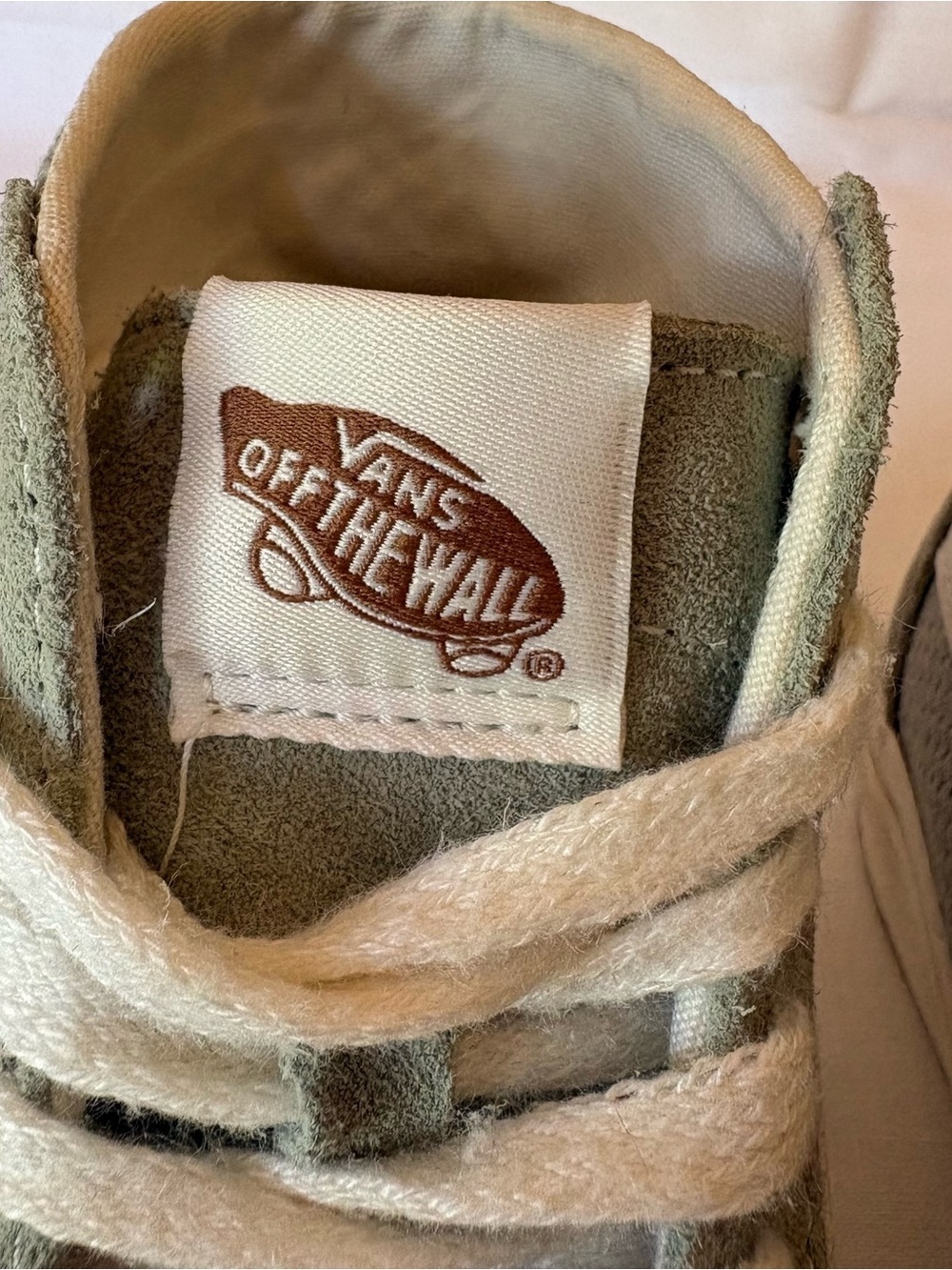 Vans High-Top Sneakers in Olive Green and Cream WOMEN US 7.5. (MEN US 6.0) - Picture 6 of 9